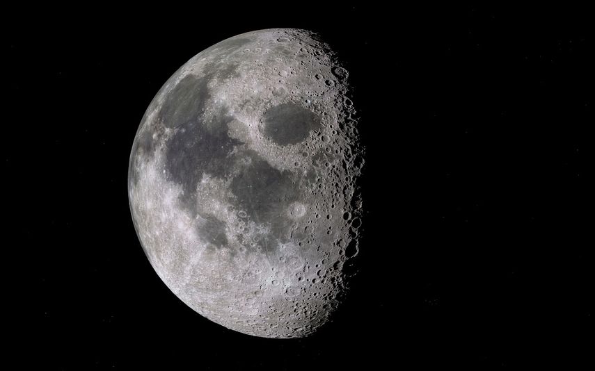 Escombros sobrantes de la Tierra sembraron de cráteres la Luna
