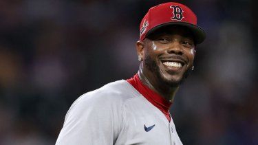 El cubano Aroldis Chapman ahora brilla con su recta en Boston 