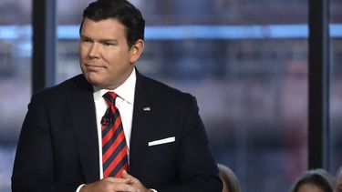 En esta foto de archivo del 15 de abril de 2019, Bret Baier durante un evento al estilo del ayuntamiento de Fox News, en Bethlehem, Pa.&nbsp;