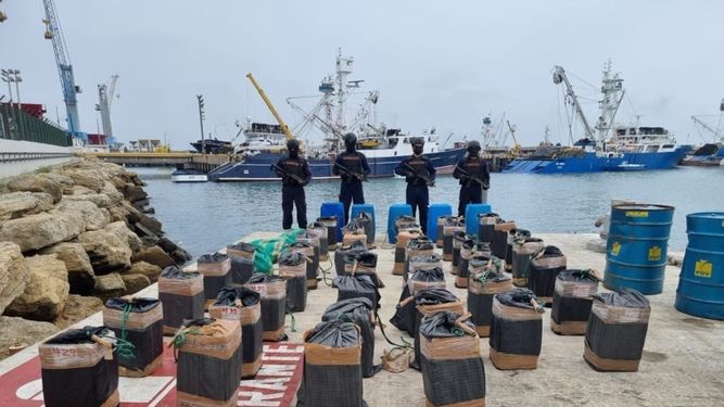 Decomisión de más de una tonelada de droga frente a las costas de Esmeraldas