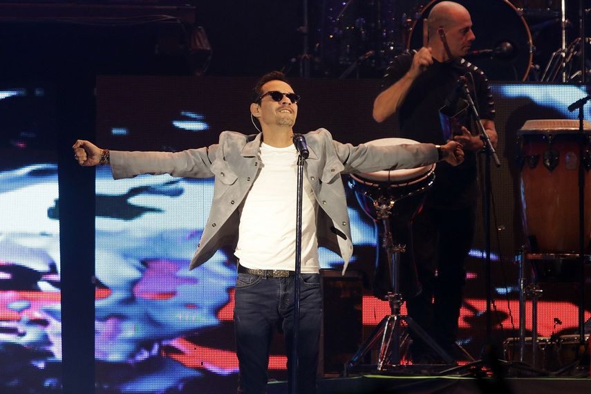 Marc Anthony actúa en el auditorio Acrópolis de Puebla, México, como parte de su gira Legacy.