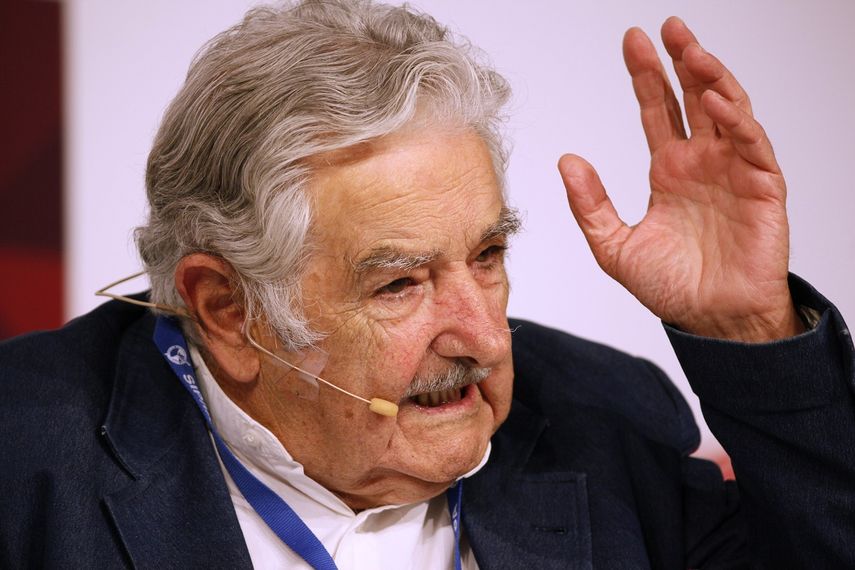 Mujica sostuvo que apoya la decisión del gobierno y que los temperamentos del Caribe, donde se grita y amenaza, no van a solucionar nada los problemas que tiene Venezuela.