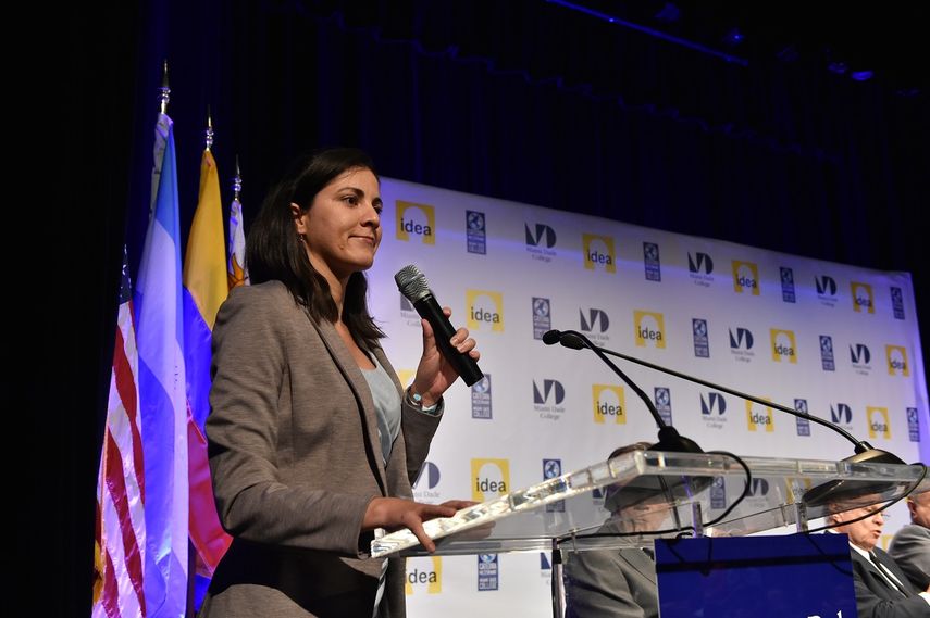 La opositora cubana Rosa María Payá, durante el foro de expresidentes latinoamericanos donde convocó a los expresidentes y políticos presentes a apoyar al pueblo cubano en la solicitud de un plebiscito en la Cuba.