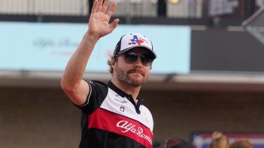 En foto del 23 de octubre del 2022, el piloto de Alfa Romeo, Valterri Bottas, durante su introducción en el Circuito de las Américas para el Gran Premio de Estados Unidos.