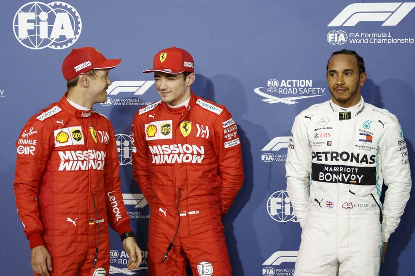 Leclerc, de 21 años, firmó la primera pole de su carrera en la Fórmula Uno al ser el mejor en la calificación de este sábado, en la que cubrió los 5.412 metros de la pista bareiní en un minuto, 27 segundos y 866 milésimas