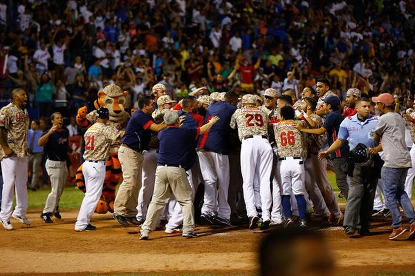 Los Tigres celebraron el título en patio ajeno. (CORTESÍA)
