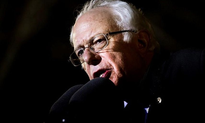 El precandidato demócrata a la Presidencia de Estados Unidos y senador de Vermont, Bernie Sanders, durante un evento de campaña en Saint Marys Park en el Bronx, Nueva York. (EFE)