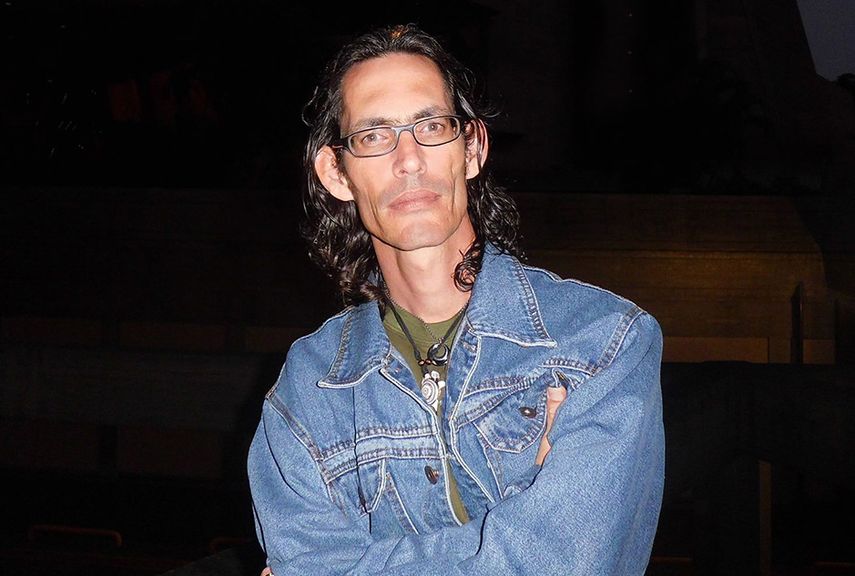 El poeta cubano Geovannys Manso acaba de publicar un poema en la antología Balseros. (CORTESÍA)