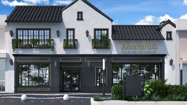 Fachada del renovado restaurante en Coral Gables JohnMartins.