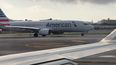 Un Boeing 737 en una de las pistas del Aeropuerto Internacional de Miami.