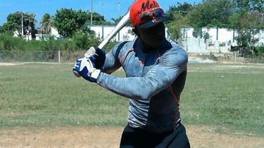 Son nueve equipos que estarían interesador por Lazarito. (ARCHIVO)