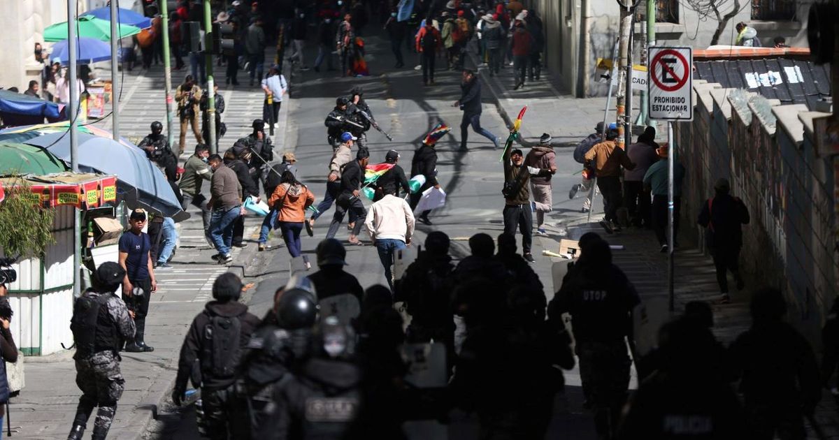 Grupos afines a Evo Morales promueven la violencia para forzar su candidatura