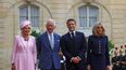 El presidente francés Emmanuel Macron y su esposa, Brigitte Macron, posan para fotografías mientras saludan al rey británico Carlos III y a la reina británica Camilla en el Palacio del Elíseo en París el 20 de septiembre de 2023. &nbsp;