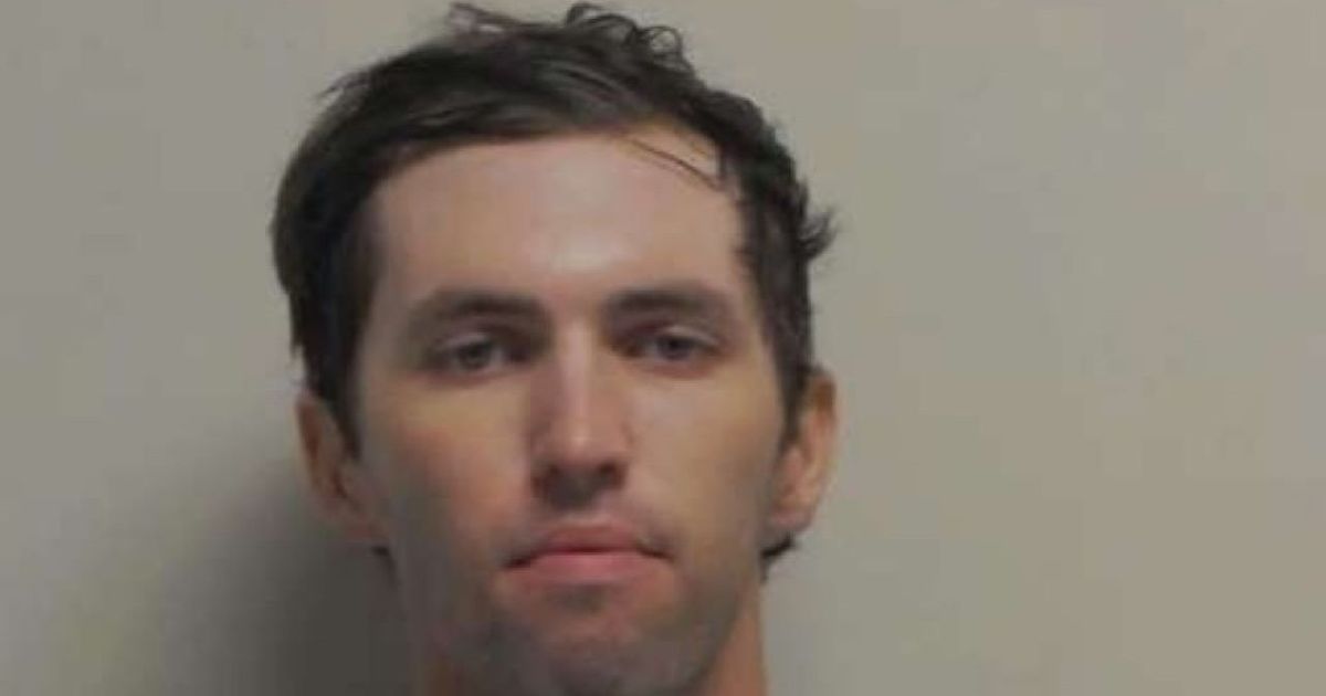 Acusan de homicidio agravado al presunto asesino de Charlie Kirk; fiscalía pide la “pena de muerte”