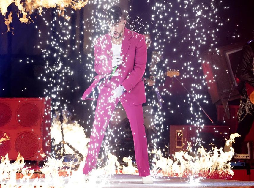 Bad Bunny durante su presentación en la 22a entrega anual de los Latin Grammy el 18 de noviembre de 2021 en el MGM Grand Garden Arena en Las Vegas.&nbsp;