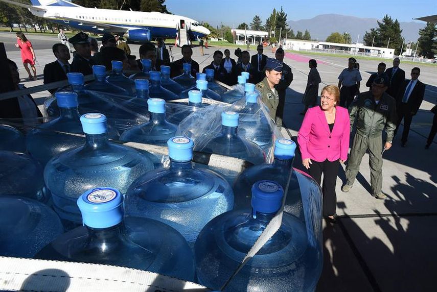 Fuentes de La Moneda, sede del Ejecutivo, confirmaron que el piloto de la aeronave fue identificado como Pedro Pablo Aldunate Arriola, esposo de María Isabel Bachelet, prima de la presidenta Michelle Bachelet