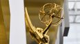 En esta foto de archivo, del 22 de septiembre de 2019,&nbsp; se ve una estatuilla de un Emmy en la alfombra roja de la edición 71. La Academia de la Televisión de Estados Unidos dio a conocer la lista de nominados para el 2021. &nbsp; &nbsp;
