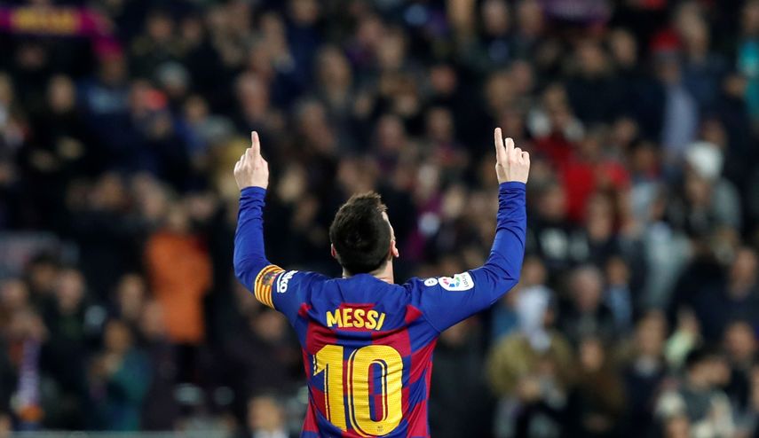 El argentino Lionel Messi festeja despu&eacute;s de anotar el segundo gol del Barcelona en el partido por La Liga espa&ntilde;ola frente al Barcelona, en el Camp Nou de Barcelona, el s&aacute;bado 7 de diciembre de 2019