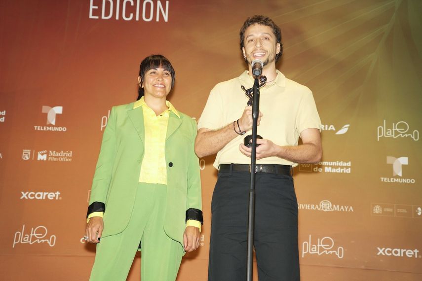 Dolores Giménez y Marcos Cácere - mejor maquillaje y peluquería en miniserie o teleserie por Menem (Argentina).&nbsp;