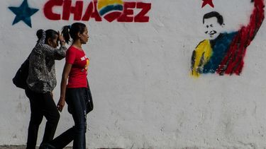Con el decreto de Cabello, el Gobierno busca que la gente arrope la memoria y hable de forma siempre positiva del fallecido mandatario.&nbsp;