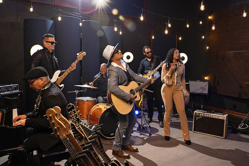 La agrupación cubana de rock and roll Tesis de Menta.&nbsp;