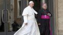 El papa Francisco acompañado del obispo Marcello Semeraro, en el Vaticano, el 5 de octubre de 2015. El papa Francisco acompañado del obispo Marcello Semeraro, en el Vaticano, el 5 de octubre de 2015.