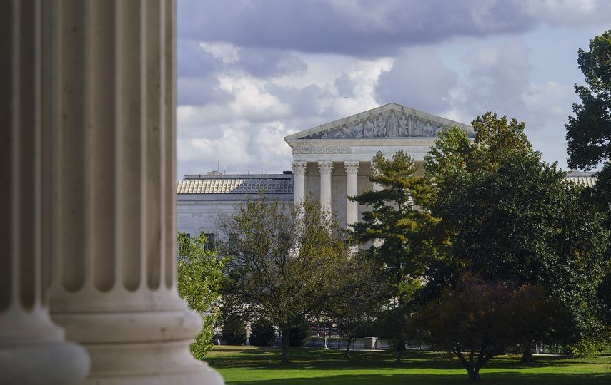 El edificio de la Corte Suprema de Estados Unidos, visto desde la sede del Senado, en el Capitolio, el viernes 23 de octubre de 2020, en Washington, D.C.&nbsp;