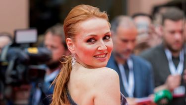La actriz Cristina Castaño posa en la alfombra roja de la gala de clausura del Festival de Cine en Español de Málaga. 