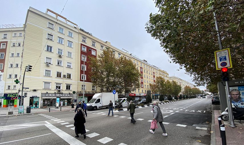 Calle Príncipe de Vergara, corazón comercial de la zona madrileña Chamberí.