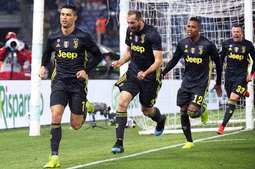 Cristiano, que falló una pena máxima el pasado lunes contra el Chievo, no tembló, remató fuerte y le dio al&nbsp;Juventus&nbsp;una nueva victoria para dar otro paso hacia la conquista de su octavo título liguero consecutivo.