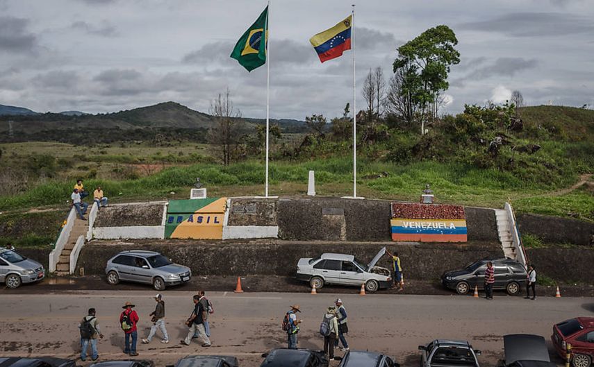 Roraima, uno de los estados más pobres de Brasil, ha recibido unos 50.000 venezolanos, un porcentaje importante de su población, que han elevado significativamente la demanda por los diferentes servicios públicos en la región.
