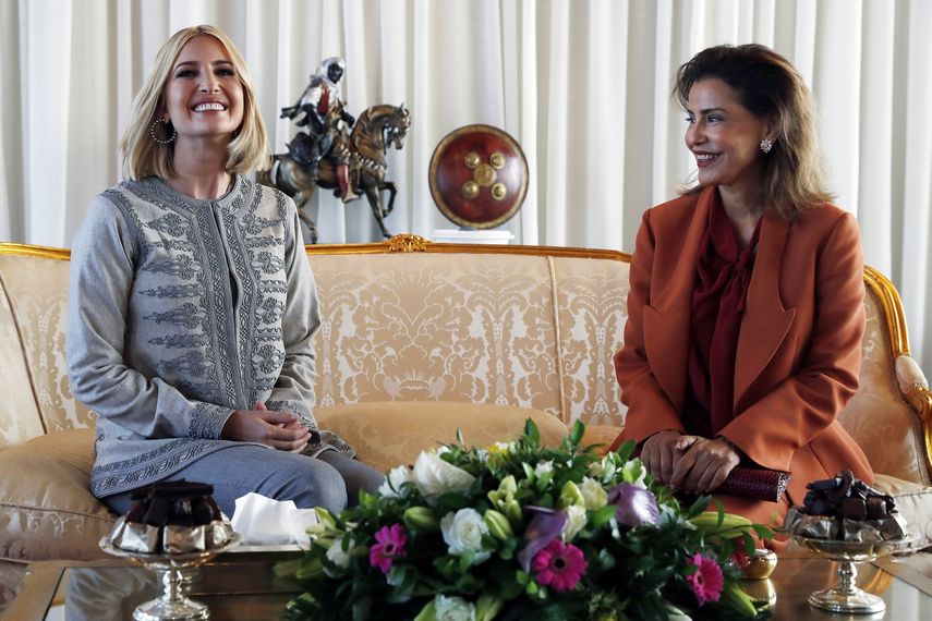 Ivanka Trump, hija y asesora del presidente estadounidense Donald Trump, es recibida por la princesa Lalla Meryem de Marruecos en Rabat el miércoles, 6 de noviembre del 2019, donde promoverá un programa global para mujeres. 