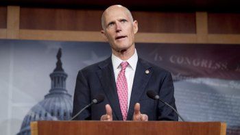 NOTICIA DE VENEZUELA  - Página 53 En-esta-imagen-del-17-enero-2019-el-senador-federal-republicano-rick-scott-da-una-conferencia-prensa-el-capitolio-washington