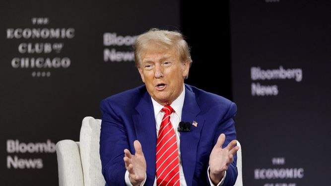 El expresidente y candidato presidencial republicano Donald Trump en un evento en Chicago.
