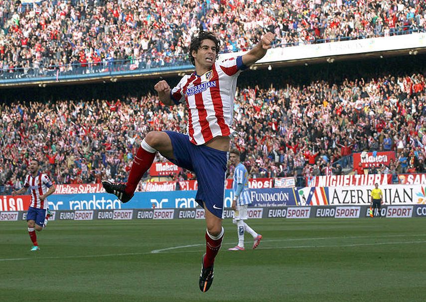 El portugués Tiago tiene una lesión en las costillas. (AP)