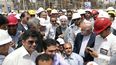 El&nbsp;l&iacute;der iran&iacute; Hassan Rouhani, al centro, inaugura la refiner&iacute;a en Bandar Abbas, Ir&aacute;n, el 30 de abril de 2017.&nbsp;