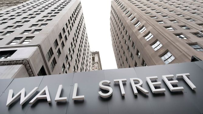 La entrada a la Bolsa de Nueva York o Wall Street.