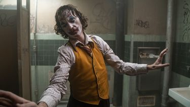 Joaquin Phoenix en una escena de la película Joker.