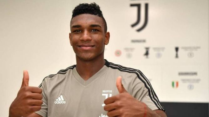 El jugador, que cuenta con pasaporte europeo, llega procedente del Zamora FC venezolano.