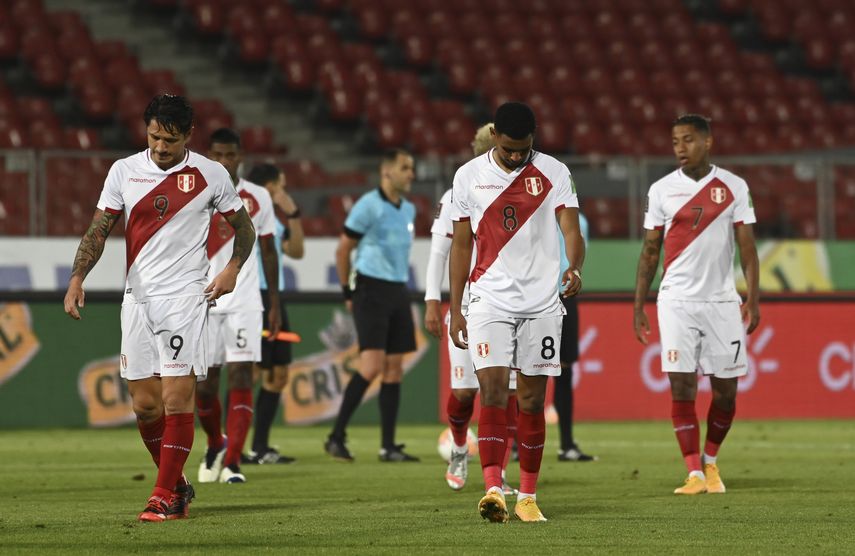 La selección de fútbol de Perú cayó en su último compromiso 2-0 ante Chile