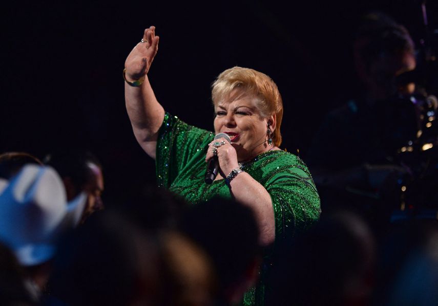 La cantante Paquita la del Barrio se presenta en el escenario durante la 14 entrega del Latin Grammy, celebrada en el Mandalay Bay Events Center, el 21 de noviembre de 2013 en Las Vegas, Nevada.