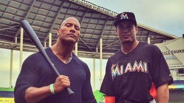 Johnson compartió una foto junto a Stanton en su cuenta de Instagram.