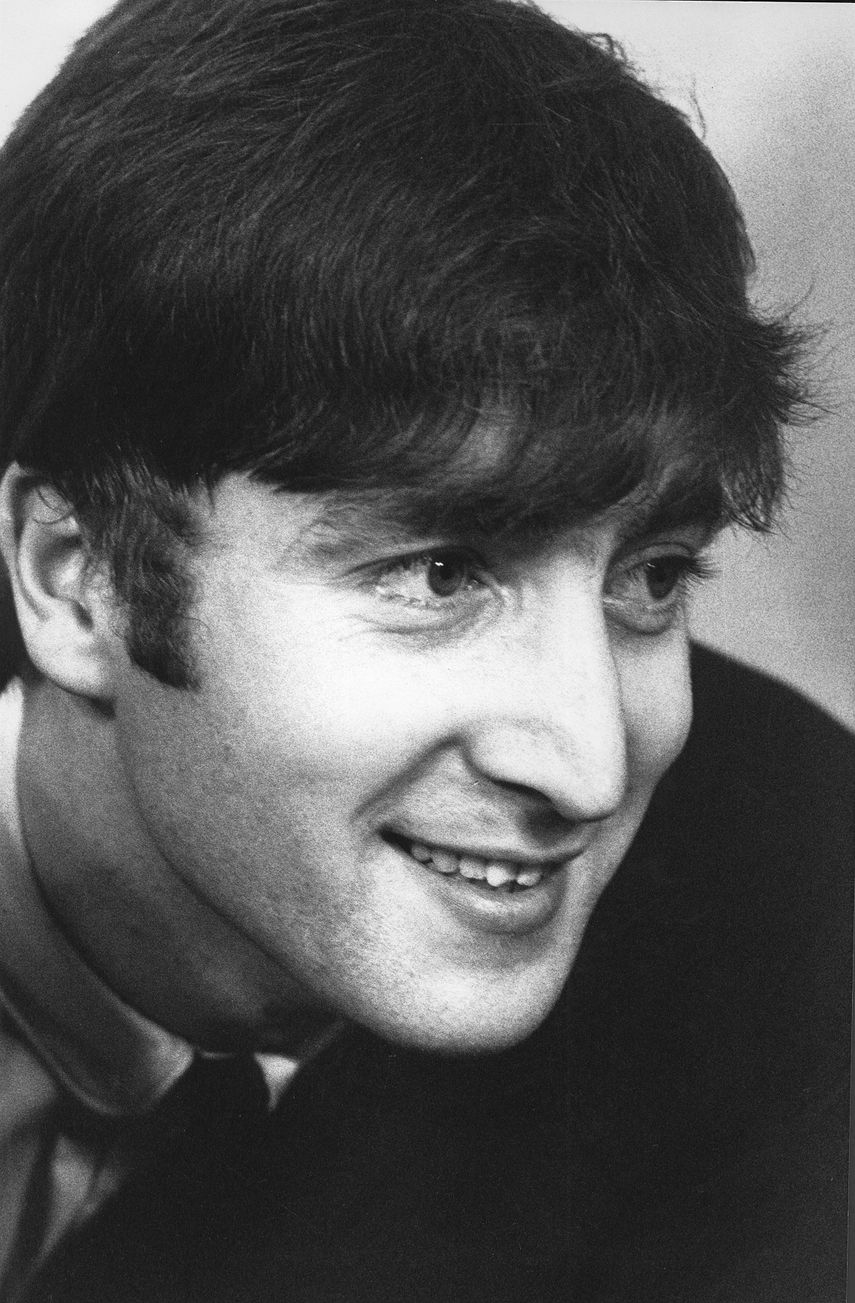 El músico británico John Lennon, quien fuera integrante de la legendaria banda The Beatles.&nbsp;