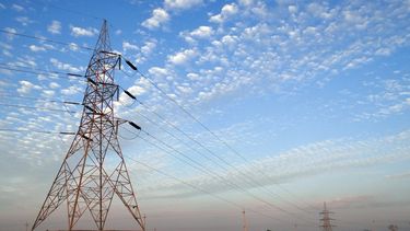 Torre de transmisión eléctrica de alto voltaje