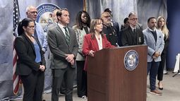 Fernandez Rundle anunció cargos contra cuatro personas por la muerte de Jenny Lee, de 24 años, tras consumir MDMA. Fernandez Rundle anunció cargos contra cuatro personas por la muerte de Jenny Lee, de 24 años, tras consumir MDMA.