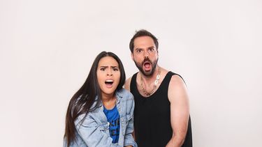 La obra Él en mi cuerpo es protagonizada por Augusto Nitti, Daniela Marcano y Danae Giachetta.&nbsp;