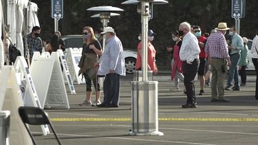 Disneyland reabrió sus puertas, luego de 10 meses cerrado por la pandemia de coronavirus.