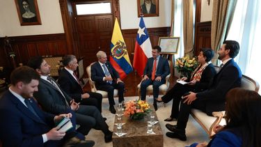 En el centro, los presidente de Chile y Ecuador, José Antonio Kast y Daniel Noboa.