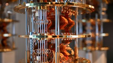 Partes del sistema IBM Quantum 2 expuesto en el centro de investigaciones de IBM Thomas J. Watson en Yorktown Heights, Nueva York.