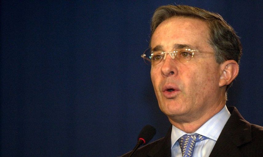 Uribe señaló en su carta que algunos comandantes de las Fuerzas Armadas venezolanas han permitido que la tiranía proteja al narcoterrorismo de Colombia y han aceptado el enriquecimiento ilícito del narcotráfico (CORTESÍA)